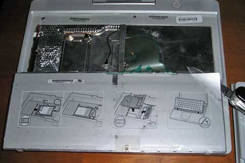 The offending 'stinky' label under the keyboard