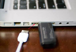 MacBook Pro USB ports too close together for SanDisk SD HC USB card reader