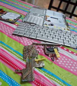 Disassembled 12-inch PowerBook G4