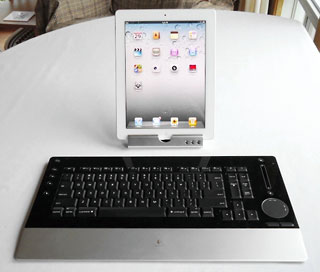 LapWorks iPad Space Dock and Logitech diNovo keyboard