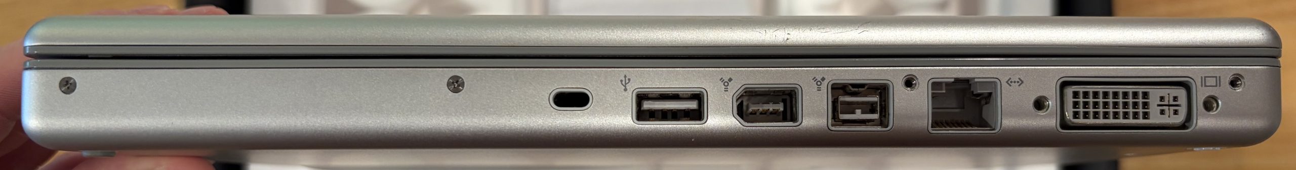 “Unboxing” a 15-Inch 2007 MacBook Pro