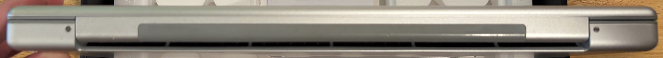 “Unboxing” a 15-Inch 2007 MacBook Pro