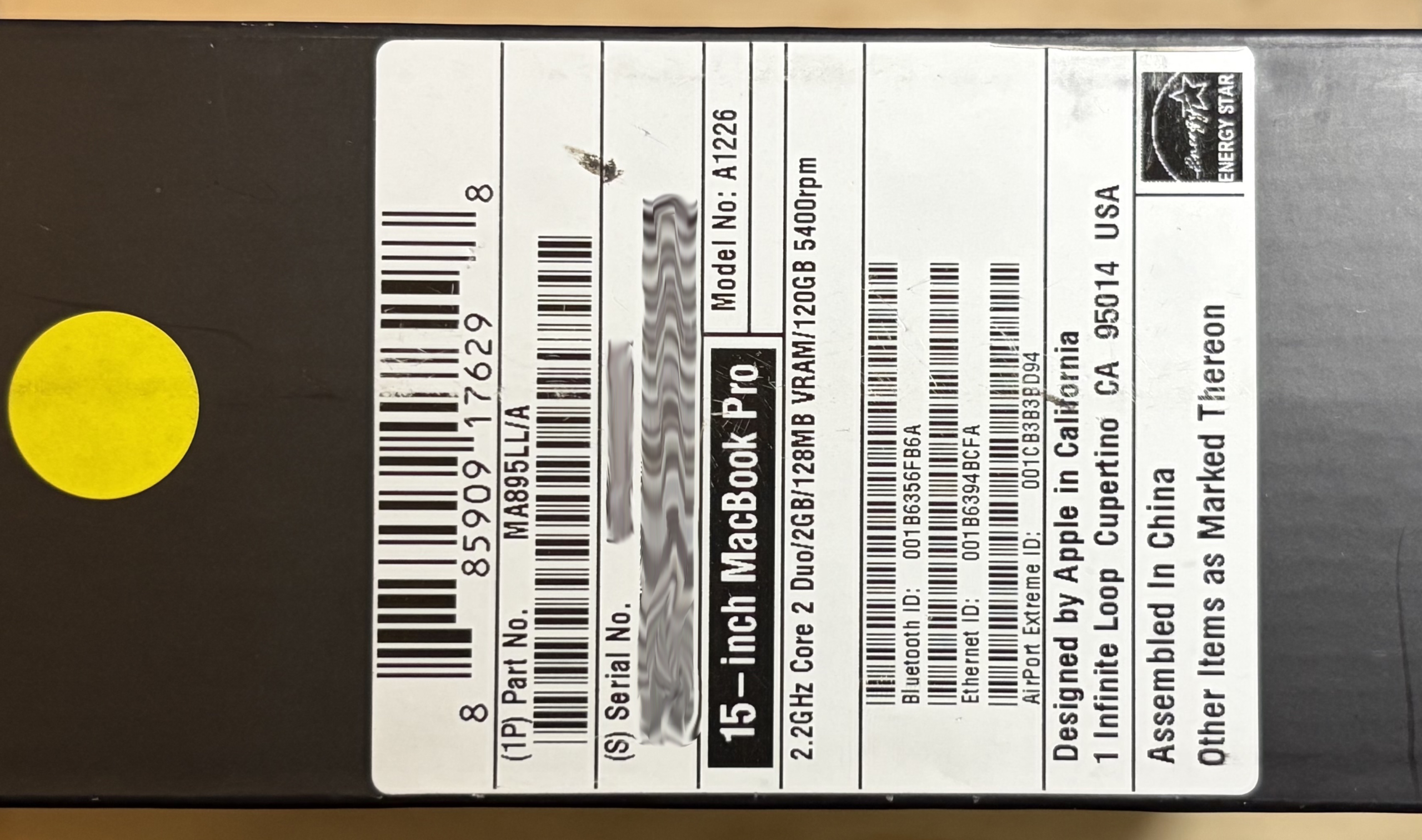 “Unboxing” a 15-Inch 2007 MacBook Pro